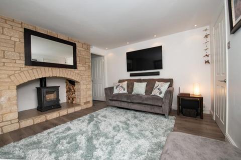 25 Cotswold Meadow, Witney, OX28 5FA