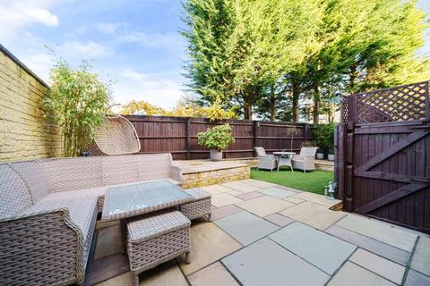 25 Cotswold Meadow, Witney, OX28 5FA