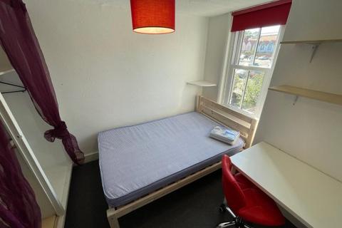 4 bedroom house share to rent - Saint Peter's Lane
