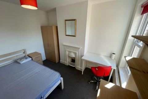 4 bedroom house share to rent - Saint Peter's Lane
