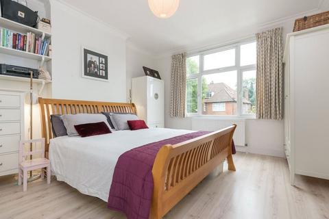 3 bedroom duplex for sale - Lydford Road, Willesden Green, NW2