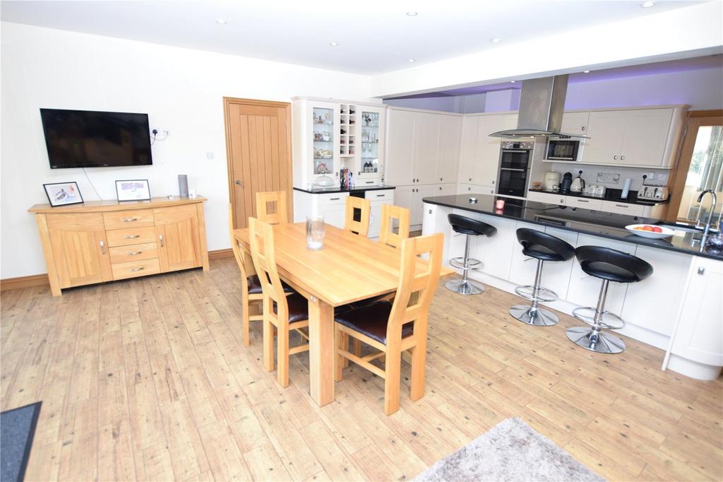 Kitchen/Family Room