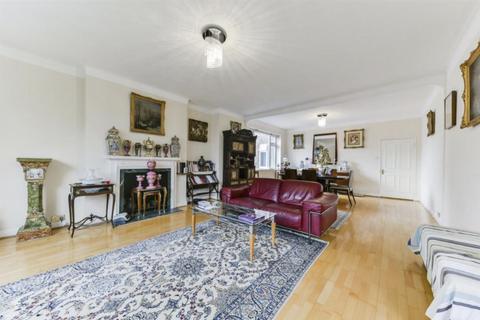 3 bedroom apartment for sale, Avenue Road, St John's Wood, NW8