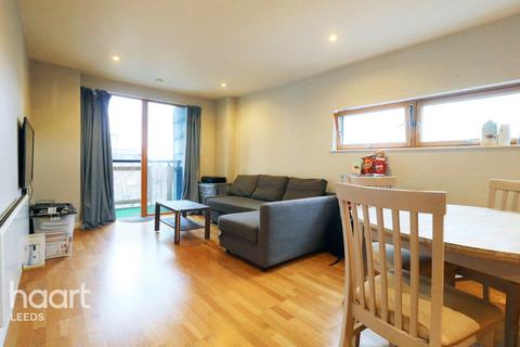 2 bedroom apartment for sale, Marsh Lane, Leeds