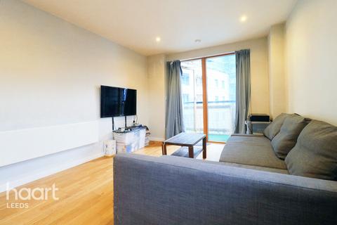 2 bedroom apartment for sale, Marsh Lane, Leeds