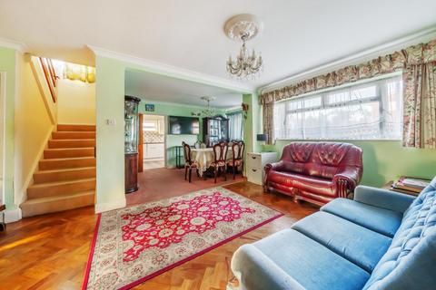 2 Plaxtol Close, Bromley, BR1 3AU