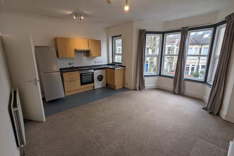 2 bedroom flat to rent, Sefton Park Road, Bristol