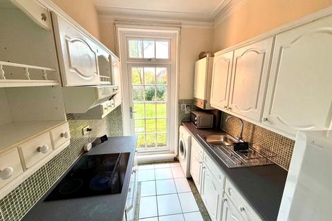 1 bedroom flat to rent, Kinburn Drive, Egham Hill, Egham, Surrey, TW20