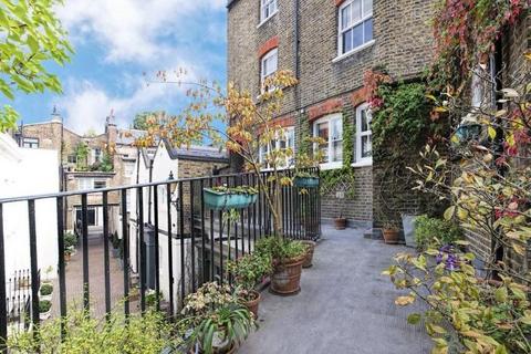 3 bedroom flat to rent - Kinnerton Place South, London