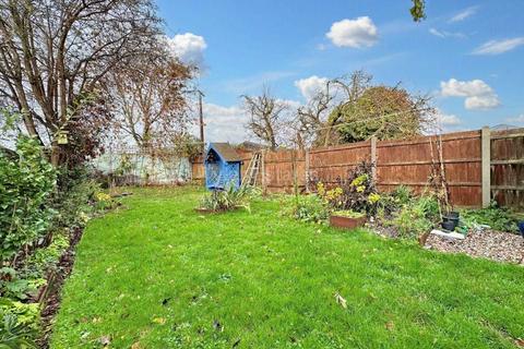 2 bedroom semi-detached bungalow for sale, Church Street, Billericay CM11