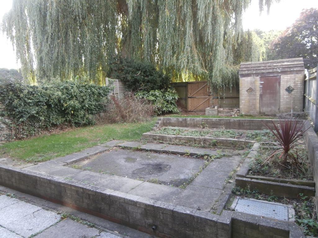 Bracknell, RG12 3 bed terraced house to rent £1,500 pcm (£