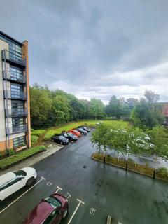 2 bedroom apartment to rent - Manor Court, Altrincham Road, Manchester