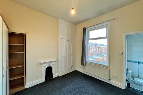 3 bedroom terraced house to rent - Burrow Road, Preston PR1