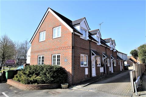 1 bedroom maisonette to rent, Orchard Lane, Alton, Hampshire, GU34