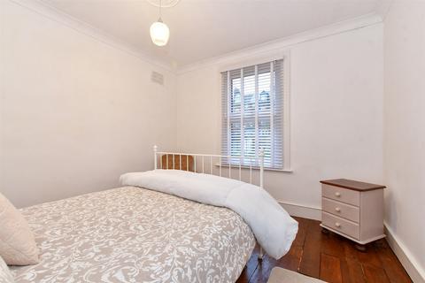 41 Barton Road, Dover, CT16 2NF