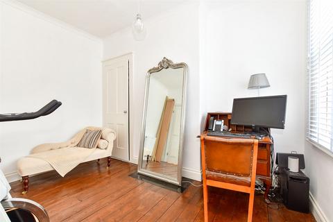 41 Barton Road, Dover, CT16 2NF