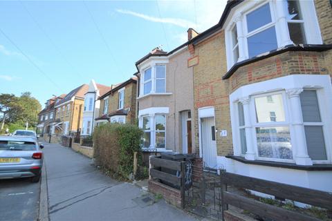 3 bedroom house to rent, Benson Road, Croydon, CR0