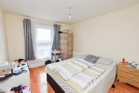 2 bedroom apartment for sale, Selhurst Road, London, SE25