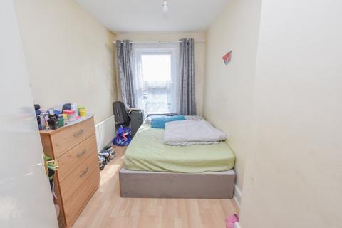 2 bedroom apartment for sale, Selhurst Road, London, SE25