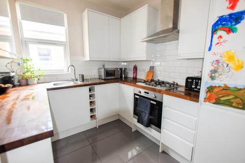 2 bedroom apartment for sale, South Norwood Hill, London, SE25