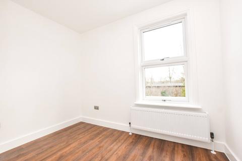 53 Woodside Road, London, SE25 5DP