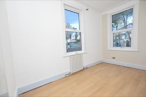 3 bedroom apartment for sale, South Norwood Hill, London, SE25