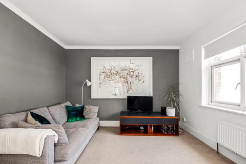 24 Lincoln Close, London, SE25 5ET
