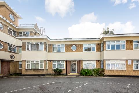24 Lincoln Close, London, SE25 5ET