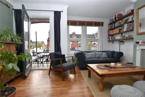 2 bedroom apartment to rent, Ingatestone Road, London, SE25