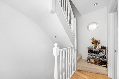 Flat 2, 30 Richmond Road, Thornton Heath, CR7 7QB