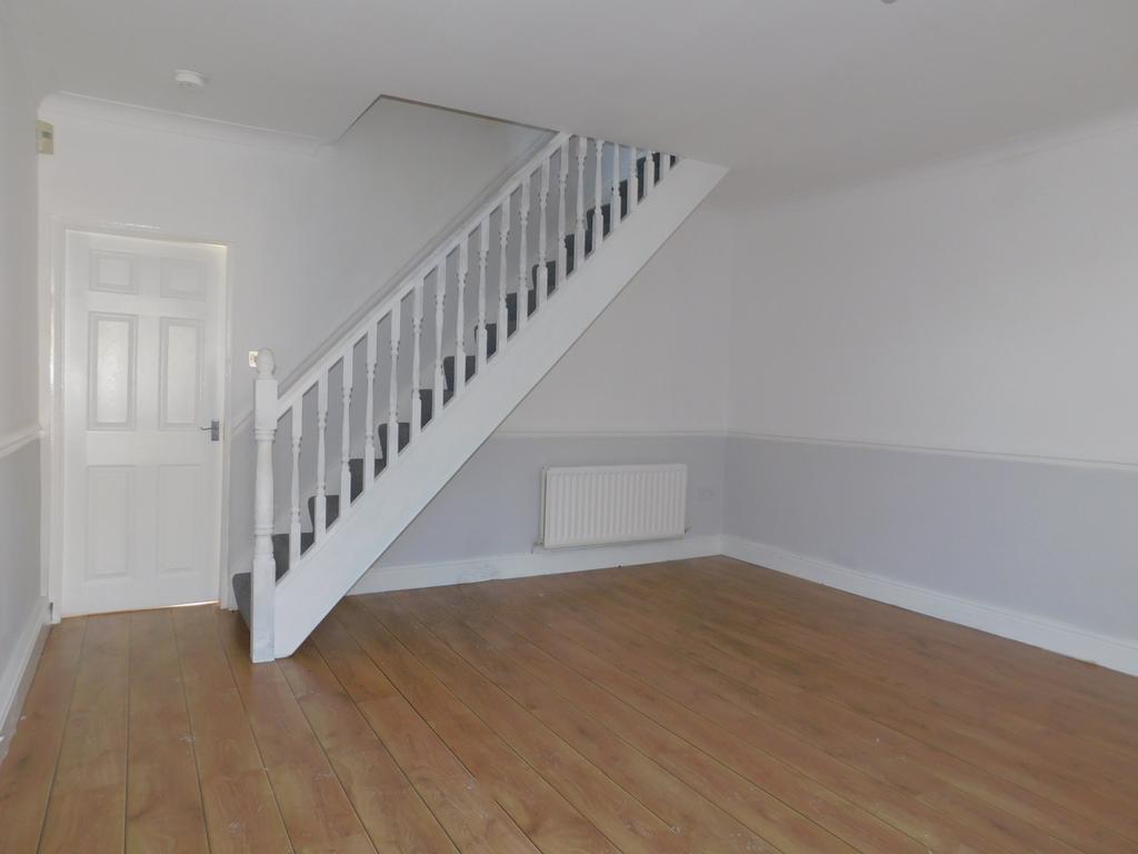 South View, Trimdon Grange TS29 3 bed terraced house to rent £460 pcm