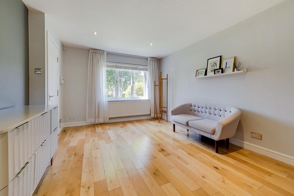 Talbot Road, London, SE22 4 bed semidetached house for sale £1,100,000