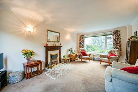 3 bedroom detached house for sale - Lawn Close, Tenterden, Kent, TN30