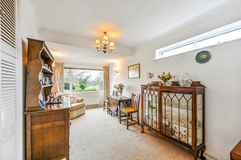 3 bedroom detached house for sale - Lawn Close, Tenterden, Kent, TN30