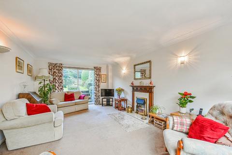 4 bedroom detached house for sale, Lawn Close, Tenterden, Kent, TN30