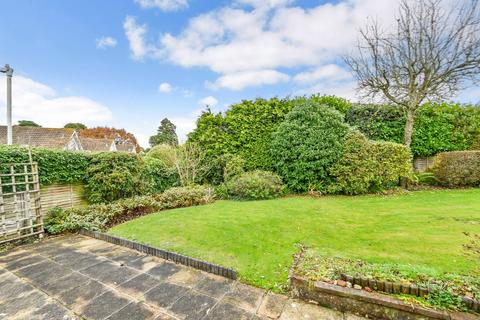 4 bedroom detached house for sale, Lawn Close, Tenterden, Kent, TN30