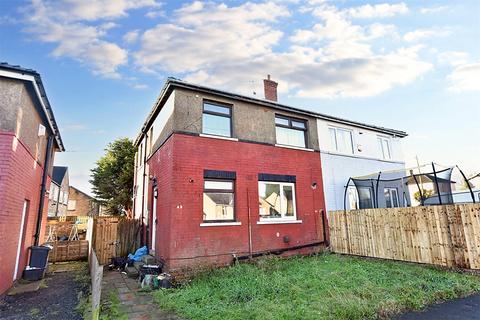 3 bedroom semi-detached house for sale - Denfield Crescent, Halifax, West Yorkshire, HX3
