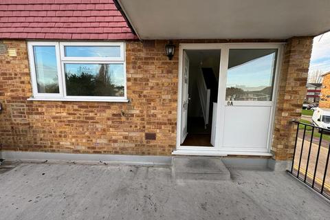 3 bedroom flat to rent, Great Cullings,  Romford, RM7