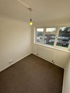 3 bedroom flat to rent, Great Cullings,  Romford, RM7