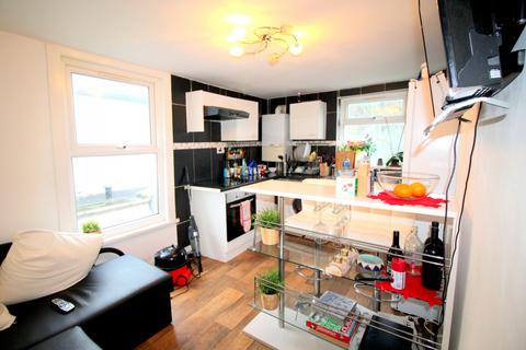 2 bedroom apartment for sale, St. Georges Road London E7