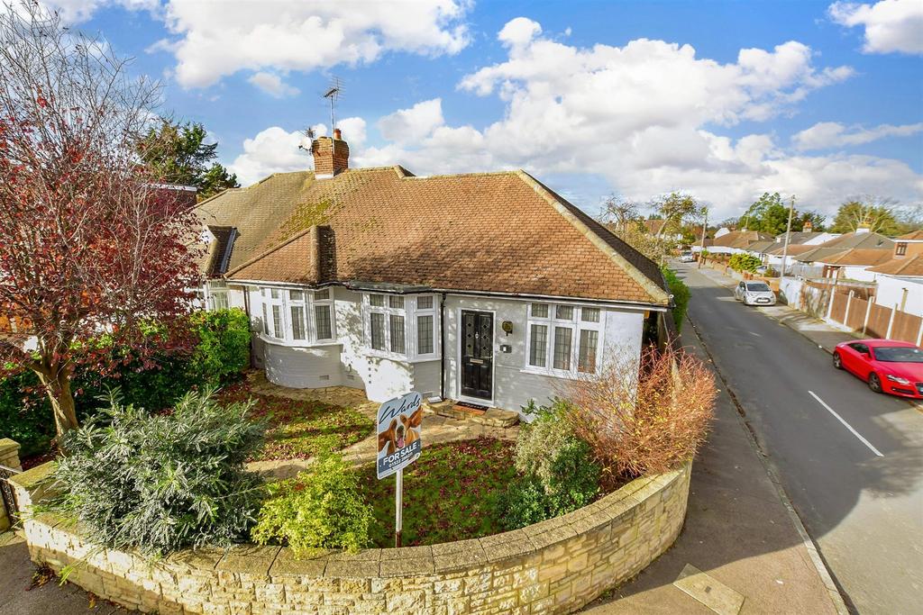 Warren Road, Dartford, Kent 3 bed semidetached bungalow for sale £