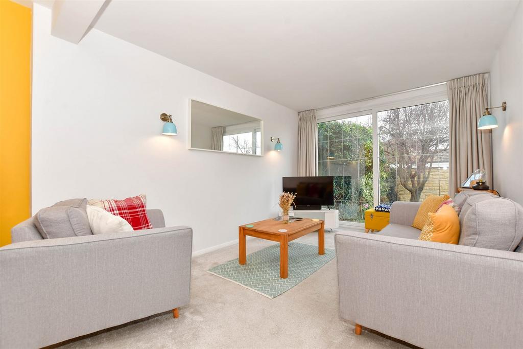 Warren Road, Dartford, Kent 3 bed semidetached bungalow for sale £