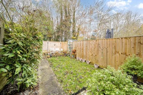93 Castle Dore, Freshbrook, Swindon, SN5 8PQ