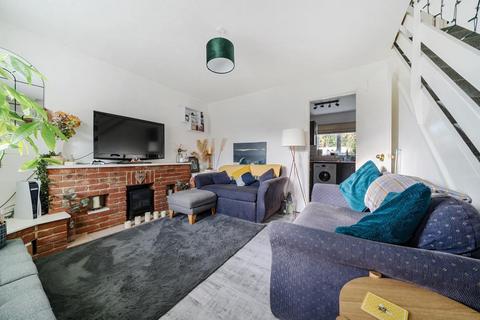 93 Castle Dore, Freshbrook, Swindon, SN5 8PQ