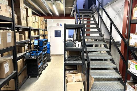 Distribution warehouse to rent - Hillfield Farm, Hillfield Lane, Elstree, WD25