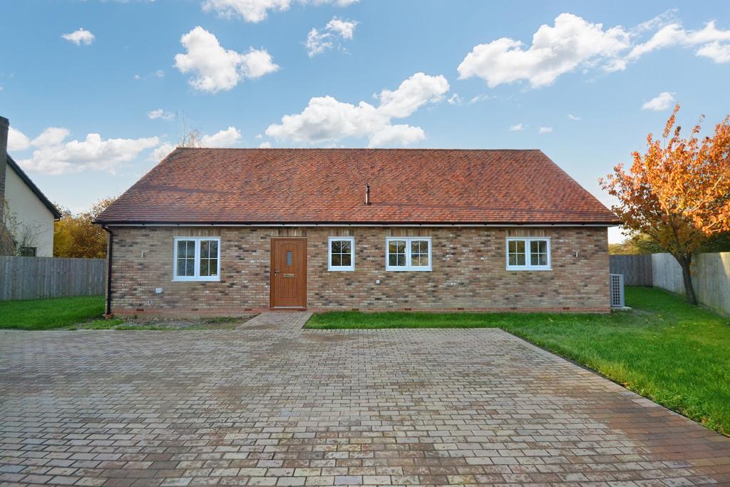 Streetly End, West Wickham CB21 3 bed detached bungalow for sale £550,000