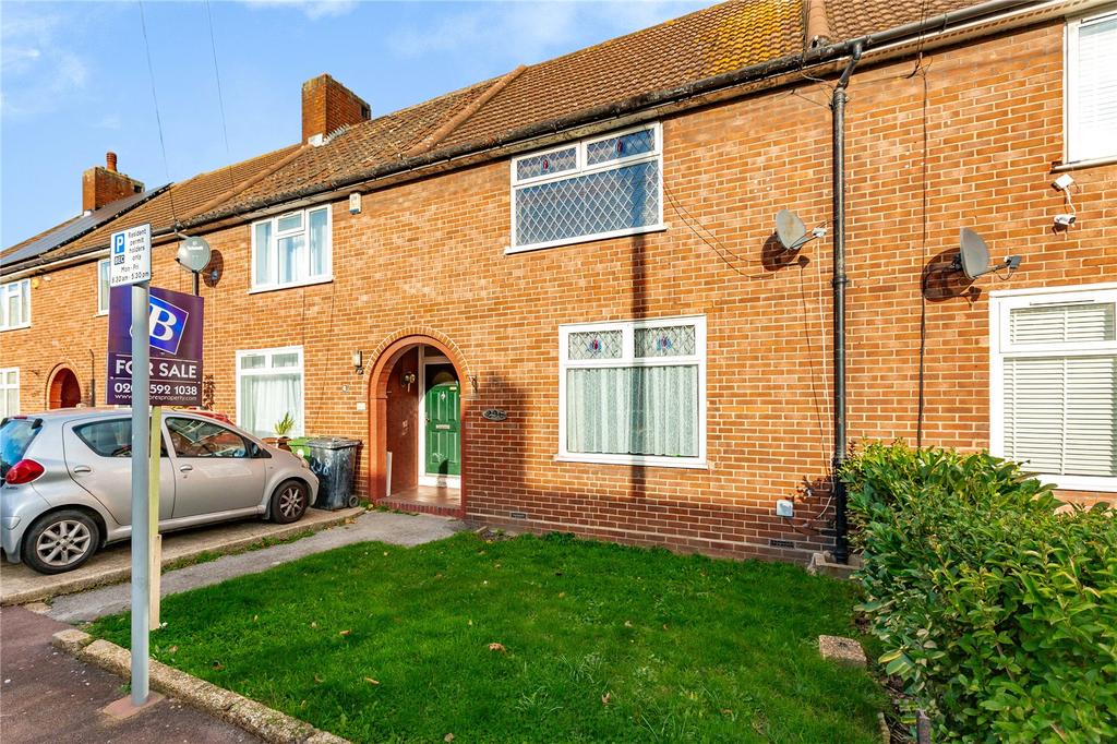 Stamford Road, Dagenham, RM9 2 bed terraced house for sale £350,000