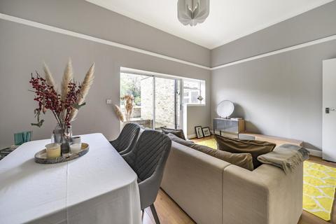 Flat 3, 1 Park Hill Road, Bromley, BR2 0JX