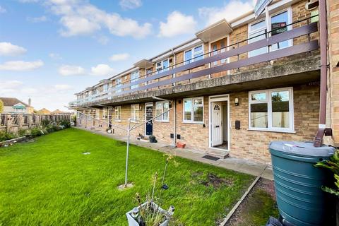 1 bedroom ground floor flat for sale, Lancaster Close, Ramsgate, Kent