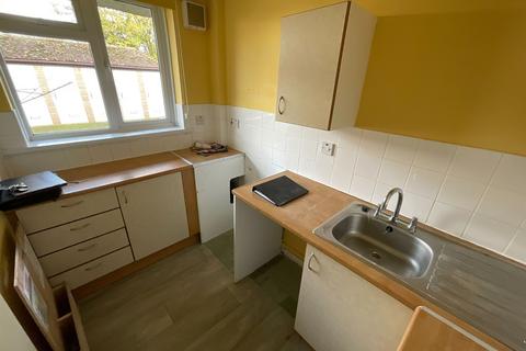 1 bedroom ground floor flat for sale, Lancaster Close, Ramsgate, Kent